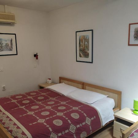 Accomodation Pertout Нова Горица Екстериор снимка