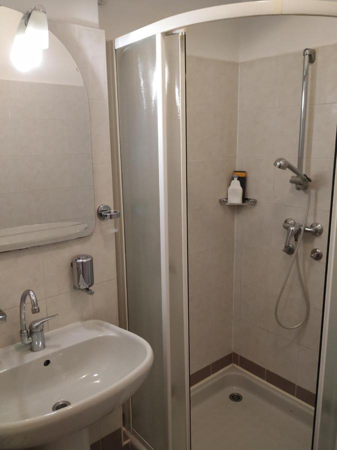 Accomodation Pertout Нова Горица Екстериор снимка