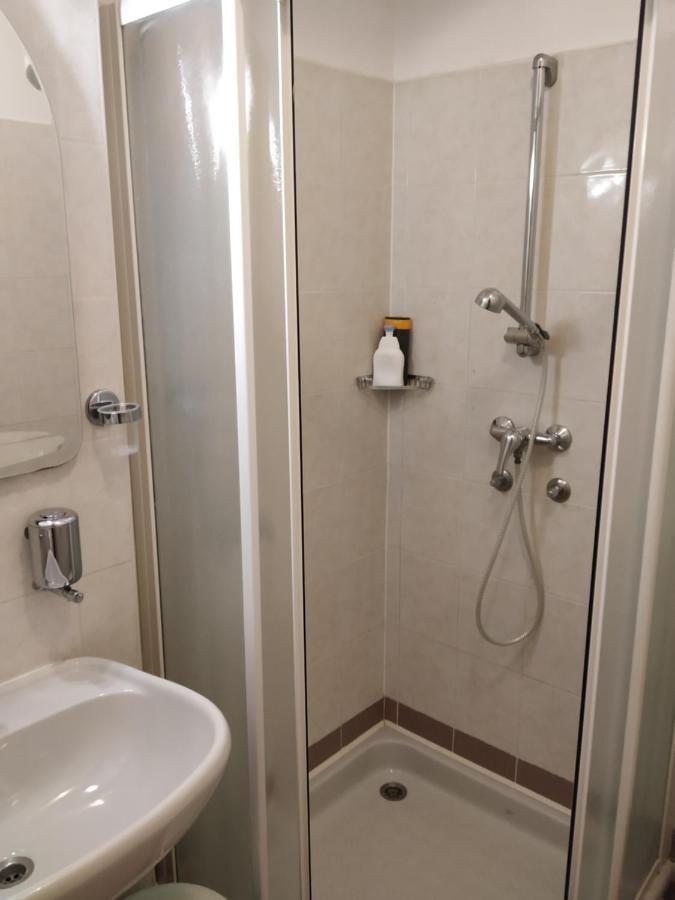 Accomodation Pertout Нова Горица Екстериор снимка